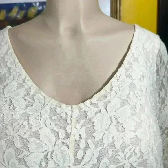 American Eagle Outfitters Ivory Lace 3/4 Sleeve V-Neck Babydoll Blouse - Picture 6 of 12